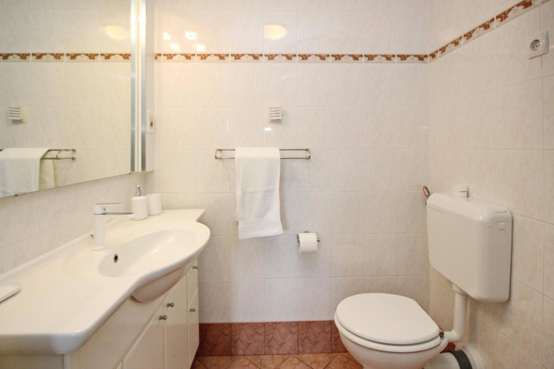 Apartments Silvija Cubranic Башка Екстер'єр фото