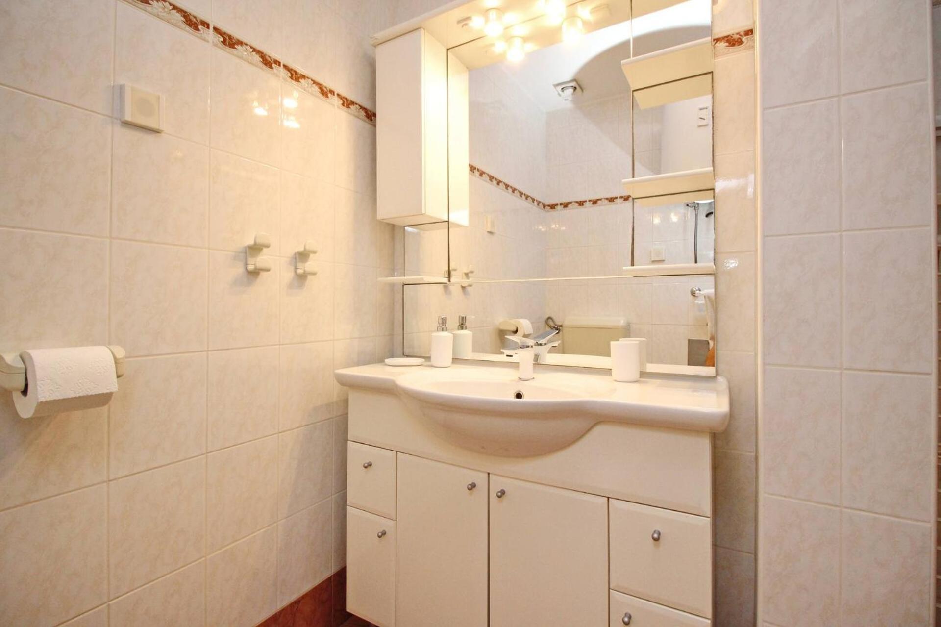 Apartments Silvija Cubranic Башка Екстер'єр фото